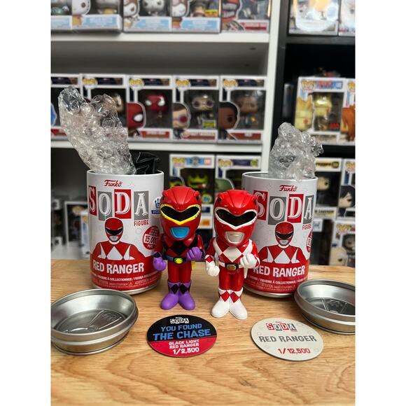 LIMITED EDITION CHASE BUNDLE BLACKLIGHT Red Ranger Funko Soda Power Rangers LE - Picture 1 of 2